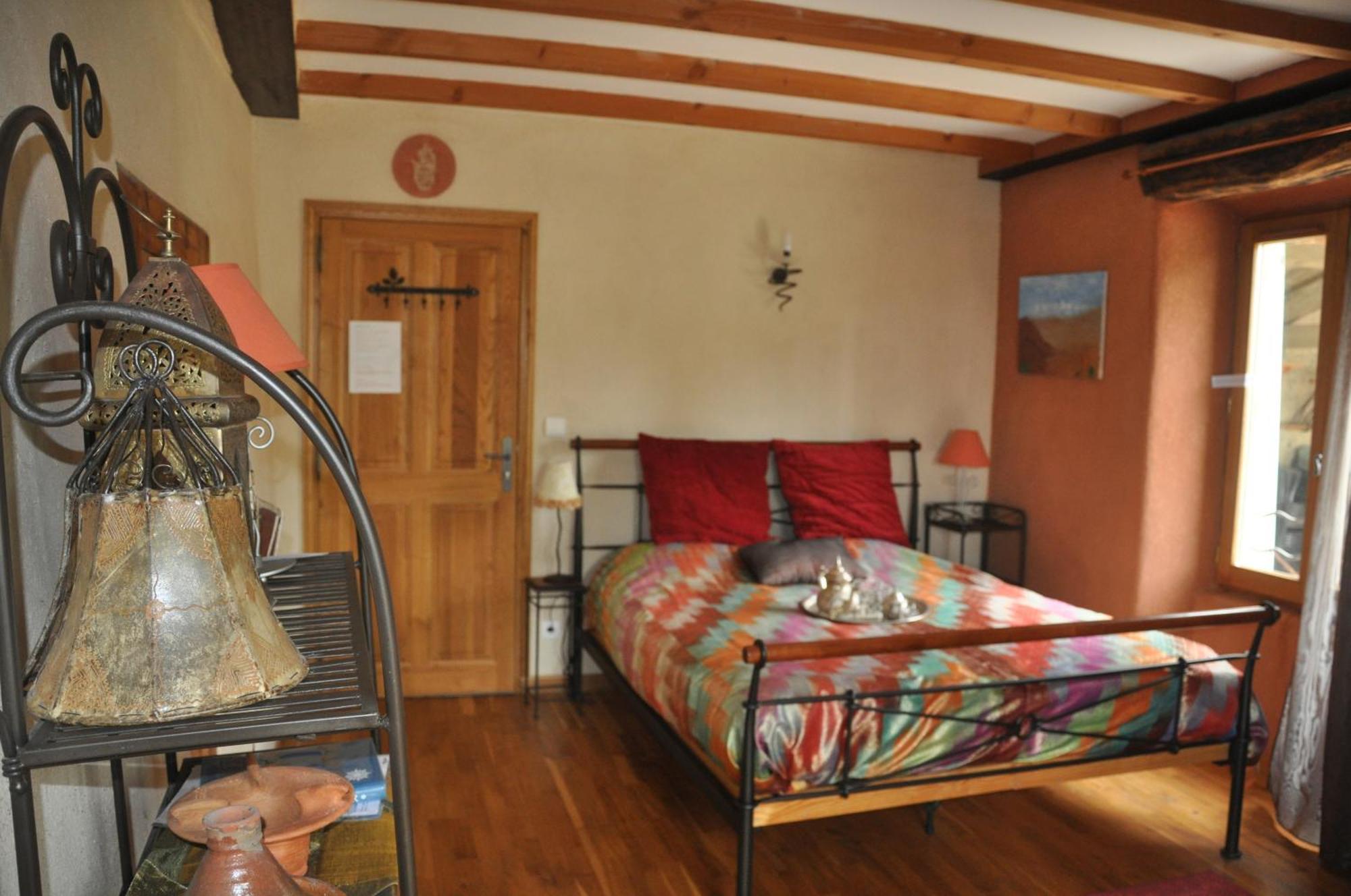 La Source, Vegetarian Guest House Chabeuil Номер фото