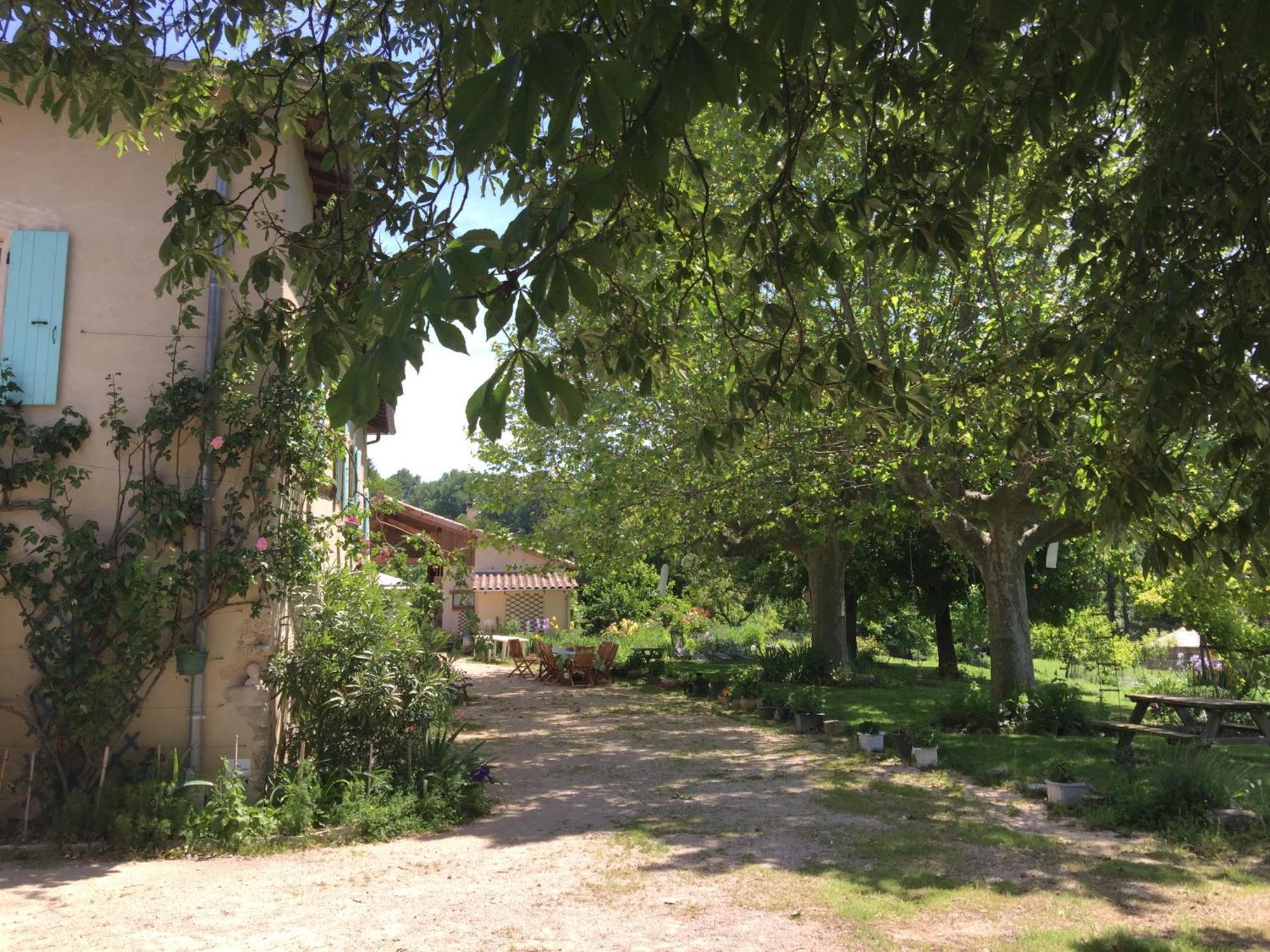 La Source, Vegetarian Guest House Chabeuil Екстер'єр фото
